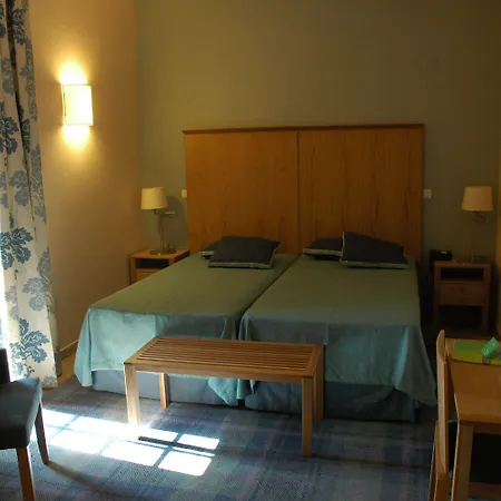 Inatel Rural Hotell Linhares (Guarda)